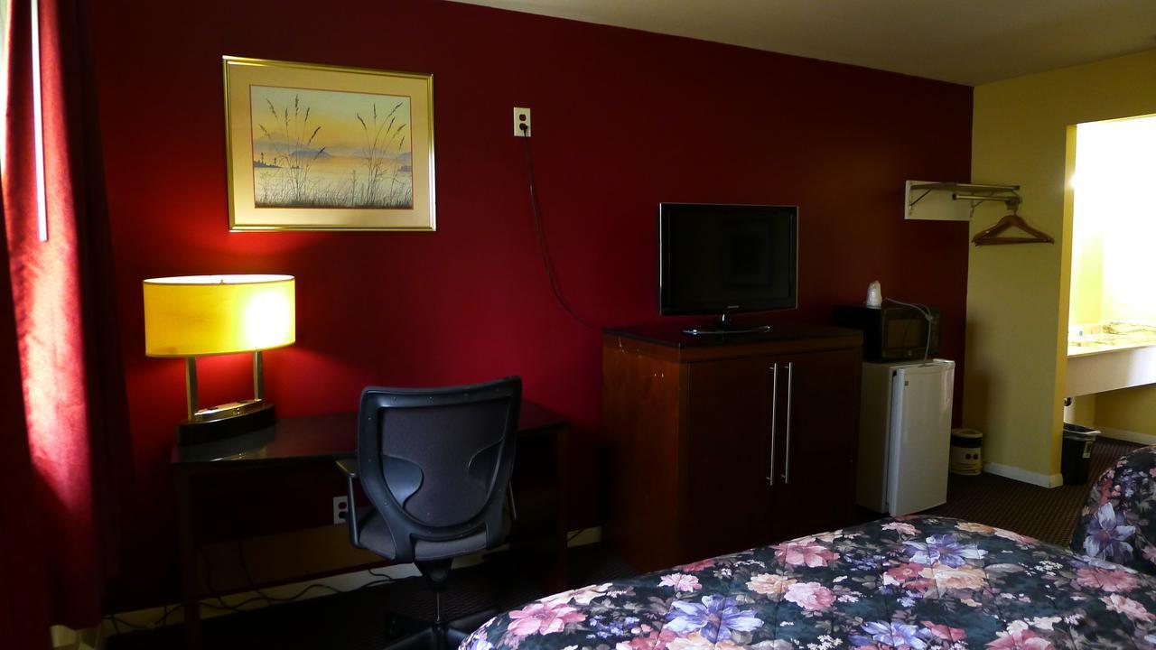 Relax Inn Watertown Γουοτερτάουν Εξωτερικό φωτογραφία