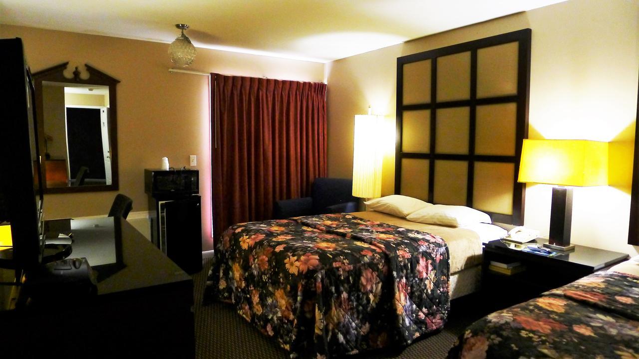 Relax Inn Watertown Γουοτερτάουν Εξωτερικό φωτογραφία