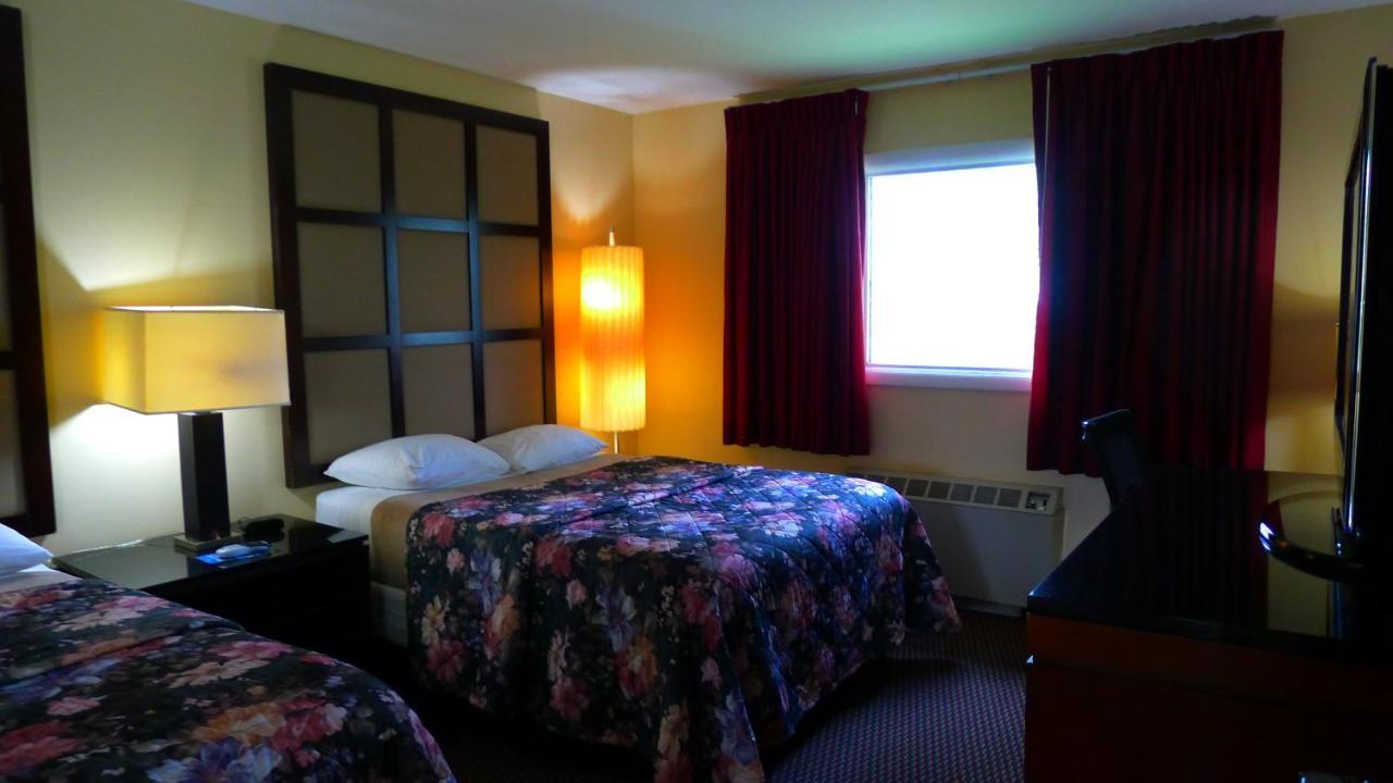 Relax Inn Watertown Γουοτερτάουν Εξωτερικό φωτογραφία